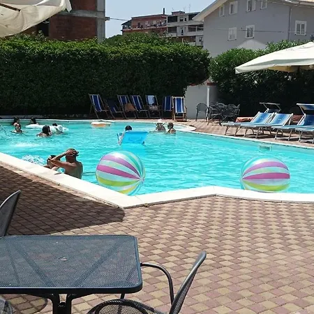 ホテル Marinella